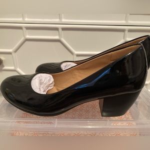 COMFORTIVA Amora Patent Leather Heels